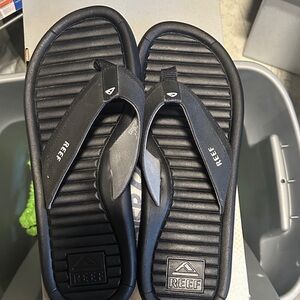 Reef Classic Black Reef Sandals. Size 12. New